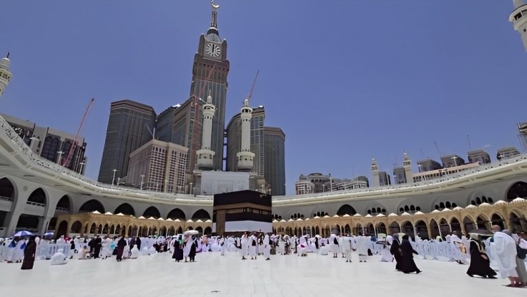 Ingin Berfoto di Masjidil Haram? Cek Dulu Aturan Penting Ini!