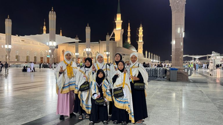 Inilah Tata Cara Serta Pakaian Umroh Bagi Jamaah Perempuan!